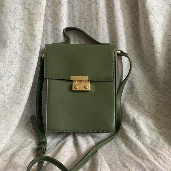 Shoedazzle - Picture 1 of 2